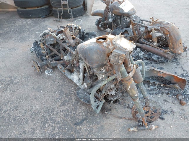 2022 HARLEY-DAVIDSON FLHTCUTG 1HD1MAF15NB851560