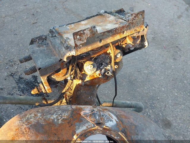 2022 HARLEY-DAVIDSON FLHTCUTG 1HD1MAF15NB851560 Photo 6