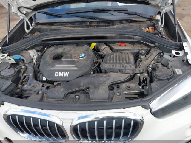 2018 BMW X1 WBXHT3C34J5L34864 Photo 9