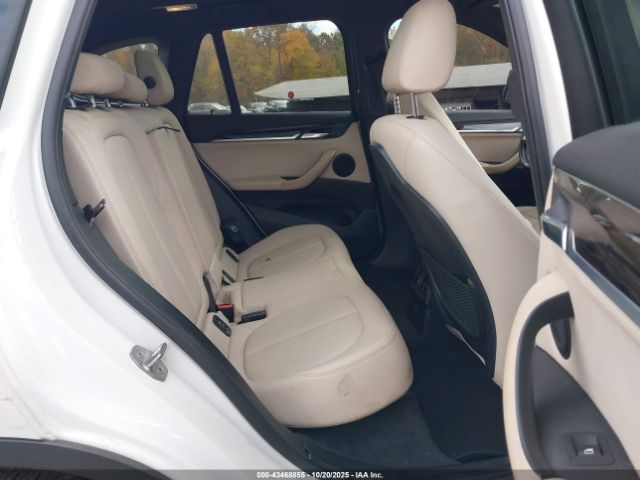 2018 BMW X1 WBXHT3C34J5L34864 Photo 7