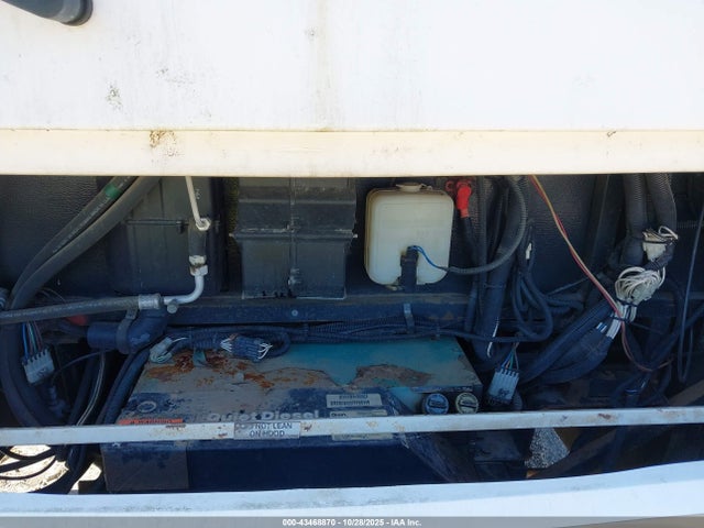 2003 Freightliner Chassis X Line Motor Home მანქანა იყიდება აუქციონზე, vin: 4UZAAHAK92CK43139, აუქციონის ნომერი: 43468870