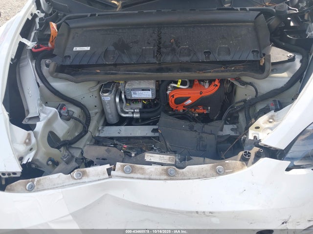 2024 TESLA MODEL Y 7SAYGDEE0RA261427 Photo 9
