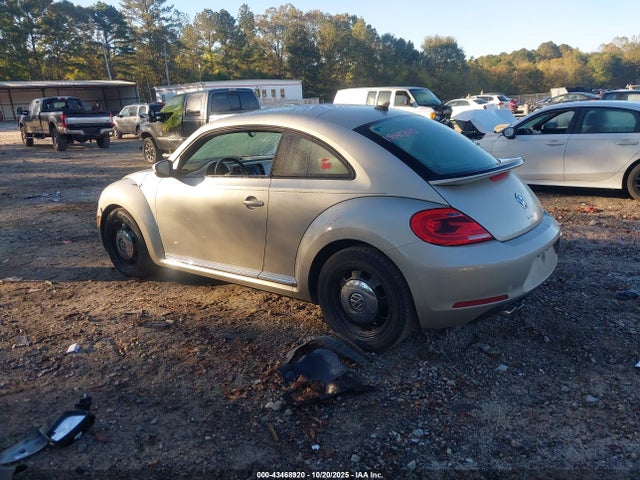 3VWJ07AT8GM602977 Volkswagen Beetle 1.8t Se