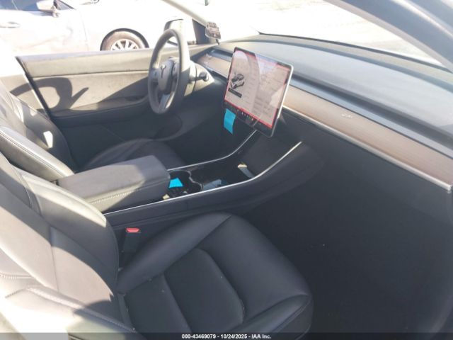 2021 TESLA MODEL Y 5YJYGDEE6MF115400 Photo 4