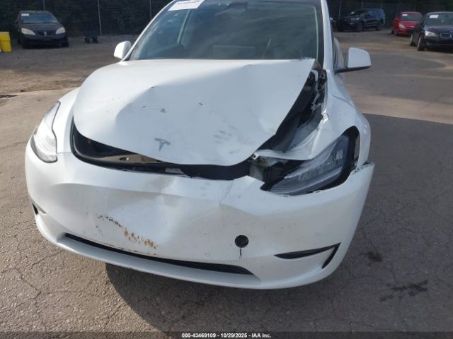 2021 TESLA MODEL Y 5YJYGDEE0MF072463 Photo 5