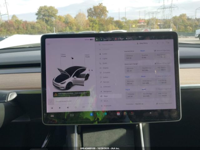 2021 TESLA MODEL Y 5YJYGDEE0MF072463 Photo 6