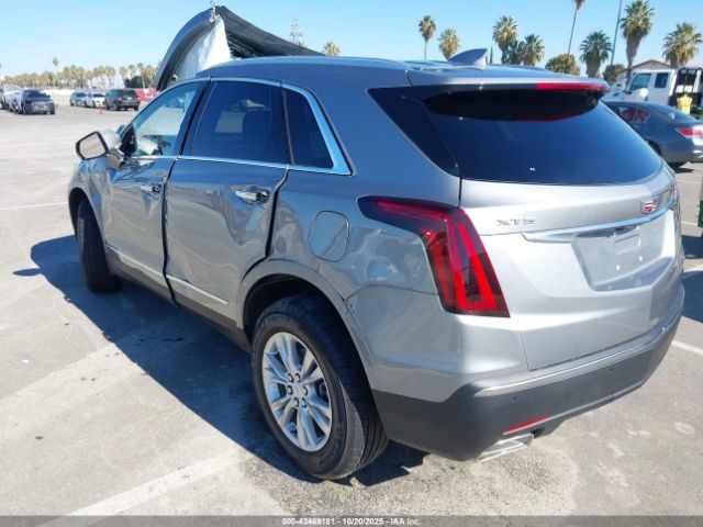 2025 CADILLAC XT5 1GYKNAR43SZ152515 Photo 2