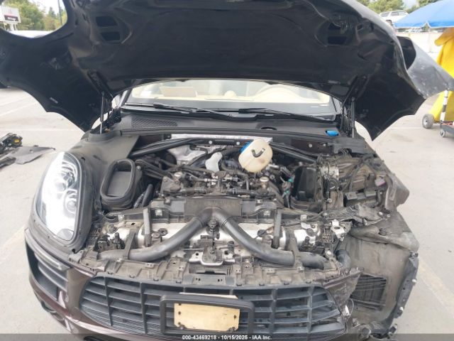 2017 PORSCHE MACAN WP1AB2A5XHLB11975 Photo 9