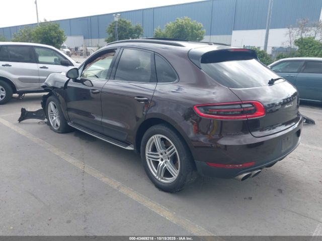 2017 PORSCHE MACAN WP1AB2A5XHLB11975 Photo 2