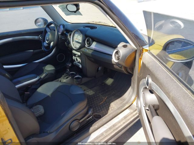 2009 MINI COOPER WMWMF33579TW79802 Photo 4