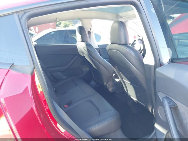 2021 TESLA MODEL Y 5YJYGDEE8MF203817 Photo 7