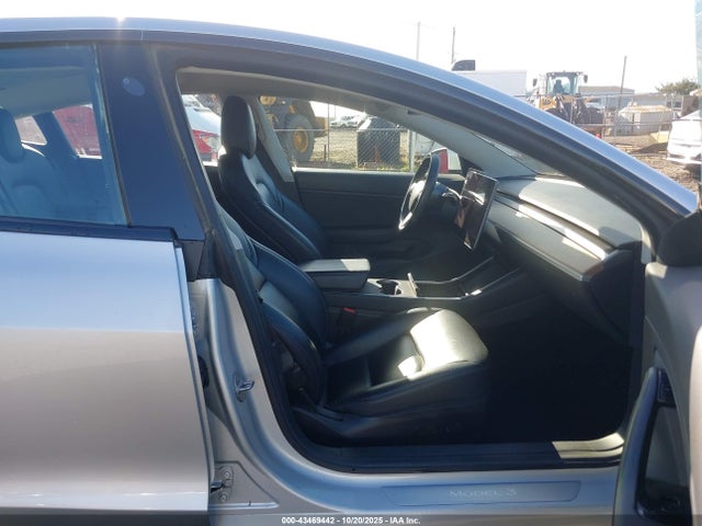 Aukcja sprzedaży 2018 Tesla Model 3 Long Range/mid Range, vin: 5YJ3E1EA2JF043943, numer aukcji: 43469442