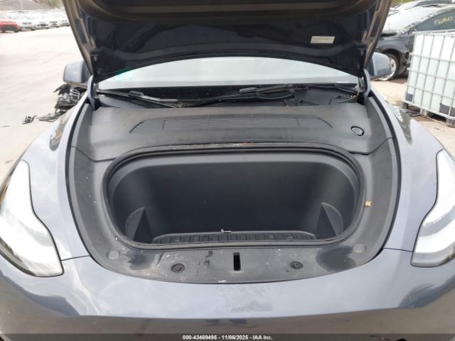 2023 TESLA MODEL Y 7SAYGDEE1PA155811 Photo 9