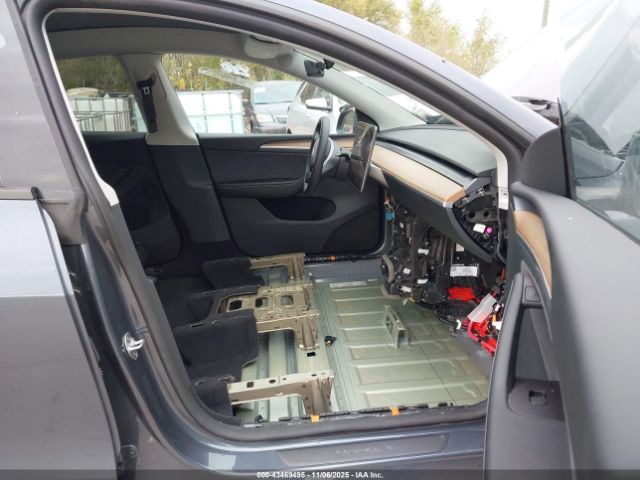 2023 TESLA MODEL Y 7SAYGDEE1PA155811 Photo 4