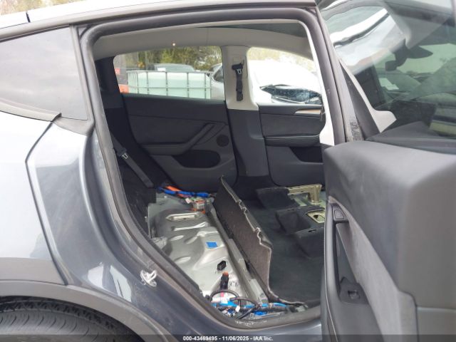 2023 TESLA MODEL Y 7SAYGDEE1PA155811 Photo 7