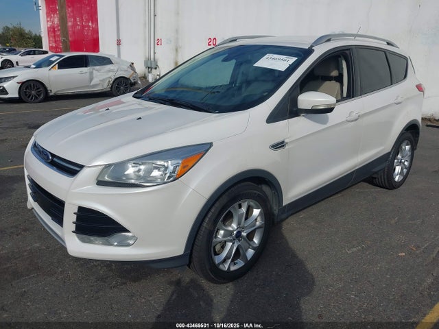 Ford Escape Titanium 2016 1FMCU0J95GUC60052 Image 2