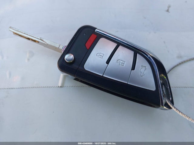 43469580 :رقم المزاد ، WVWBR71KX7W077683 vin ، 2007 Volkswagen Rabbit 2-door مزاد بيع