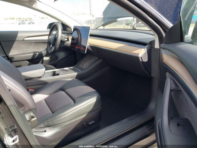 2022 TESLA MODEL 3 5YJ3E1EC2NF204668 Photo 4