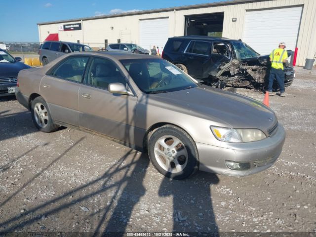 2001 LEXUS ES 300 JT8BF28G310306307