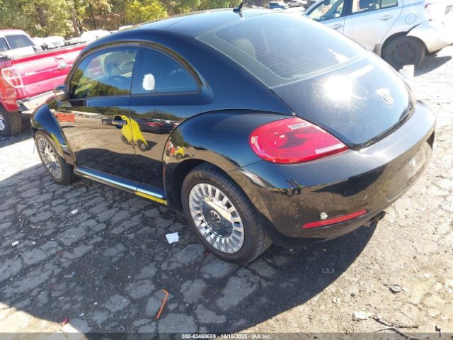 2013 VOLKSWAGEN BEETLE 3VWJP7AT9DM693703 Photo 2
