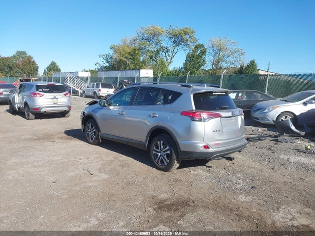 2017 TOYOTA RAV4 2T3BFREVXHW542956 Photo 2