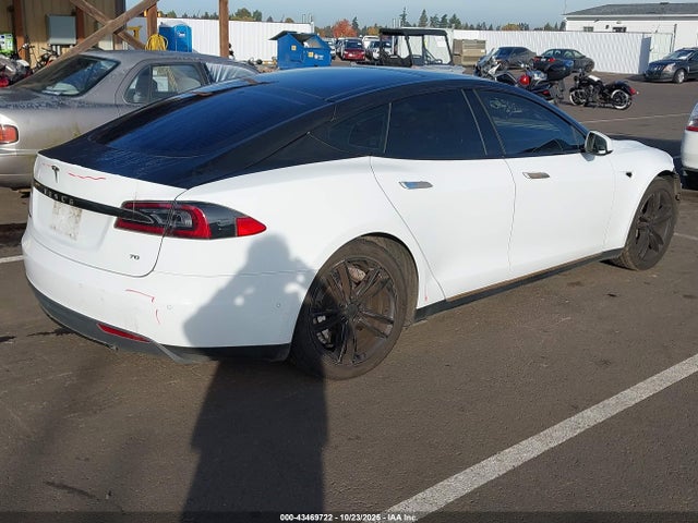 2015 TESLA MODEL S 5YJSA1S14FF099532 Photo 3