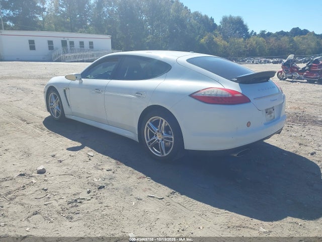 2013 PORSCHE PANAMERA WP0AA2A70DL014574 Photo 2