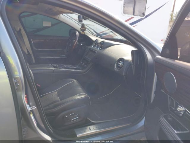 2012 JAGUAR XJ SAJWA2GB0CLV24201 Photo 4