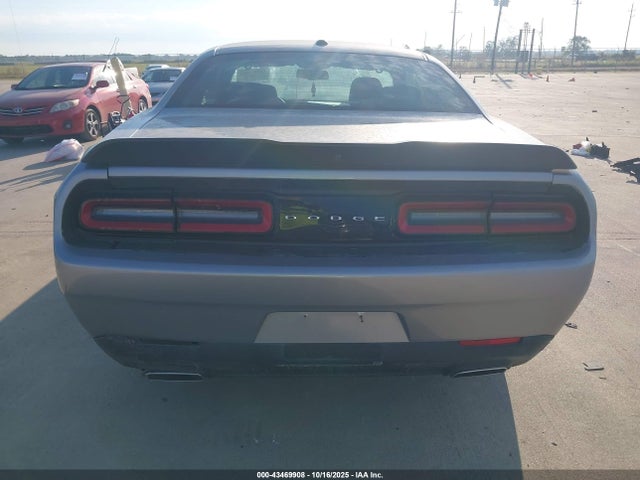 Dodge Challenger 2018 2C3CDZAG6JH204868 Image 16
