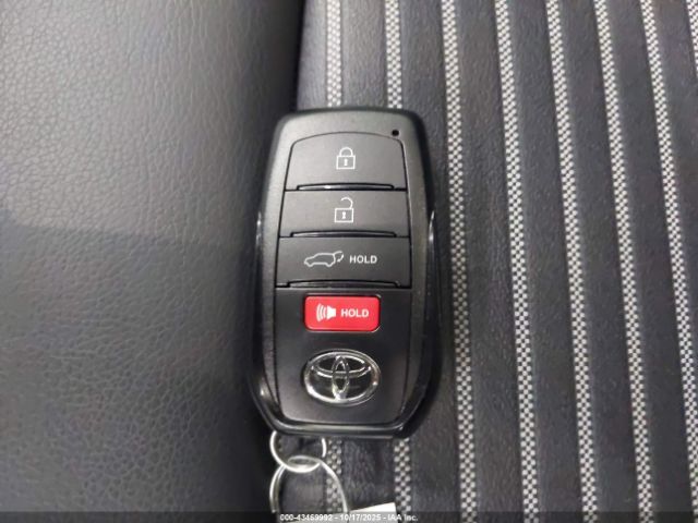 2025 TOYOTA COROLLA CROSS HYBRID 7MUFBABG4SV073091 Photo 10