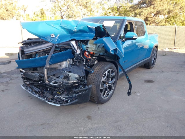 Rivian r1t 2025 7FCTGBAAXSN041411 Image 2