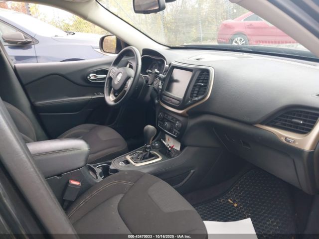 2016 JEEP CHEROKEE 1C4PJMCS7GW296058 Photo 4