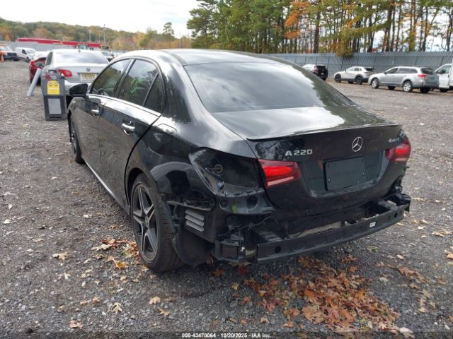 2019 MERCEDES-BENZ A 220 WDD3G4FB6KW030330 Photo 2