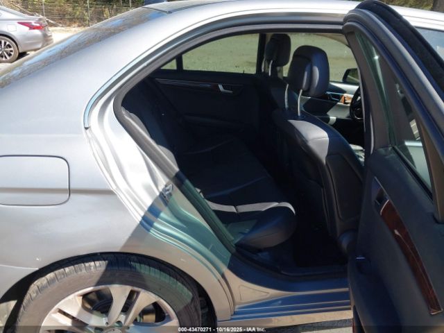 2014 MERCEDES-BENZ C 300 WDDGF8AB0ER318687 Photo 7
