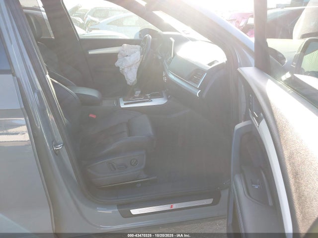 2019 AUDI SQ5 WA1B4AFY6K2039922 Photo 4