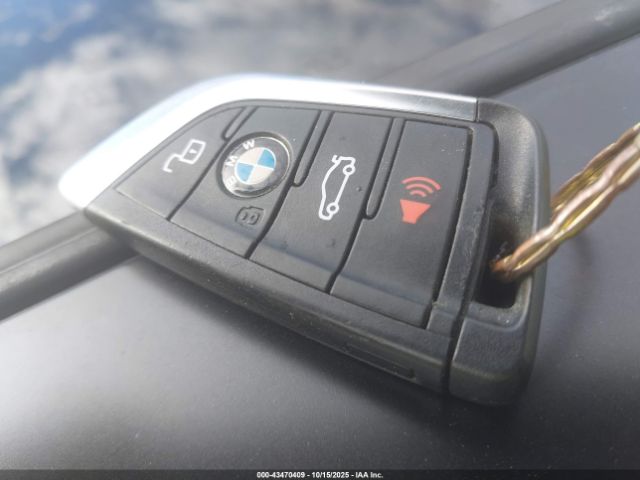 2021 BMW M3 WBS53AY03MFL47633 Photo 10