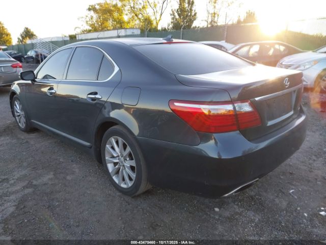 2011 LEXUS LS 460 JTHCL5EF0B5010112 Photo 2