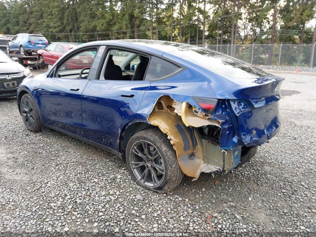 2024 TESLA MODEL Y 7SAYGAEEXRF206288 Photo 2