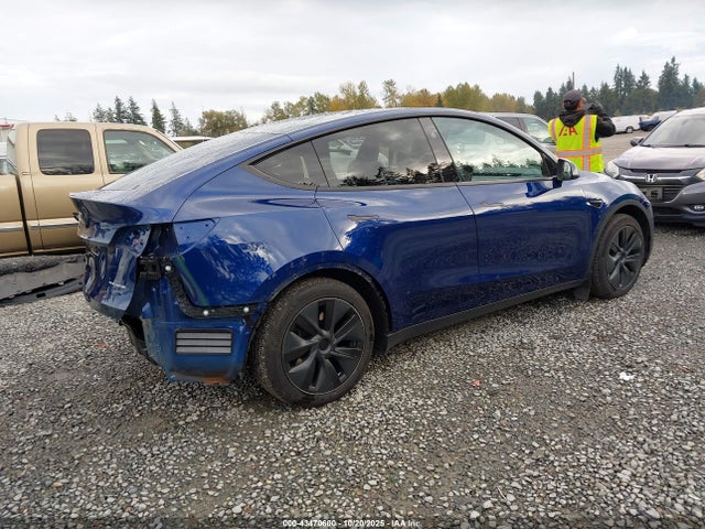 2024 TESLA MODEL Y 7SAYGAEEXRF206288 Photo 3