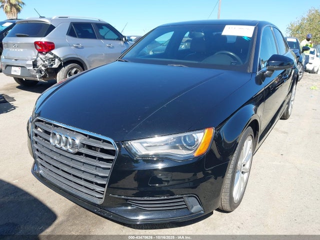 2015 AUDI A3 WAUCJGFF0F1067048 Photo 1