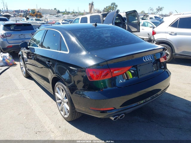 2015 AUDI A3 WAUCJGFF0F1067048 Photo 2