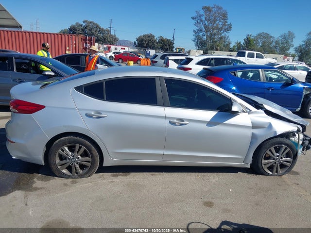 5NPD84LFXJH304894 Hyundai ELANTRA SEL