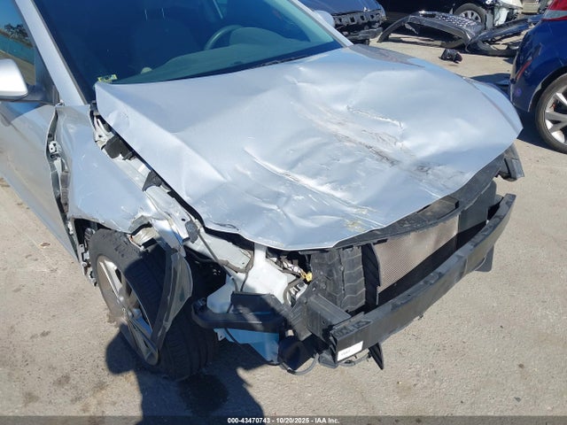 5NPD84LFXJH304894 Hyundai ELANTRA SEL