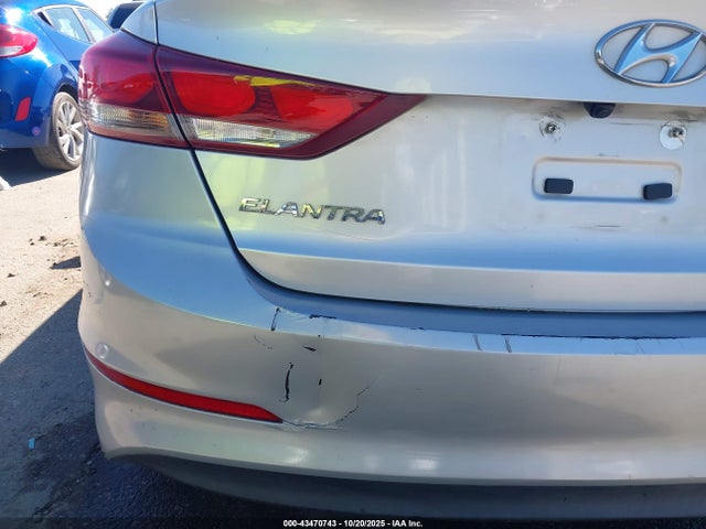 5NPD84LFXJH304894 Hyundai ELANTRA SEL