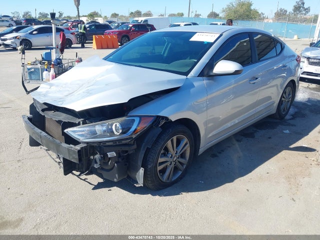 5NPD84LFXJH304894 Hyundai ELANTRA SEL