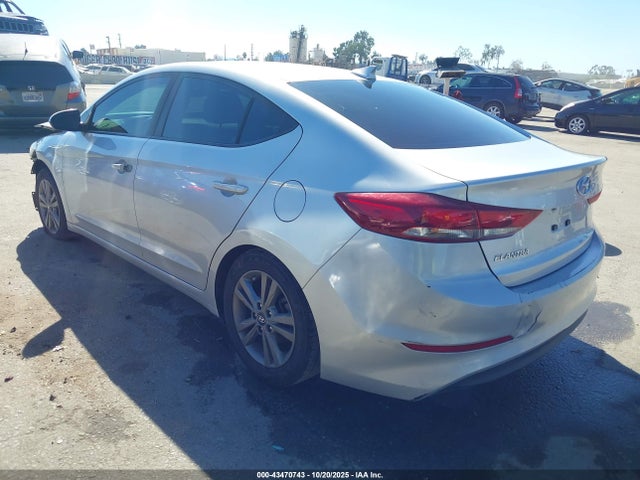 5NPD84LFXJH304894 Hyundai ELANTRA SEL