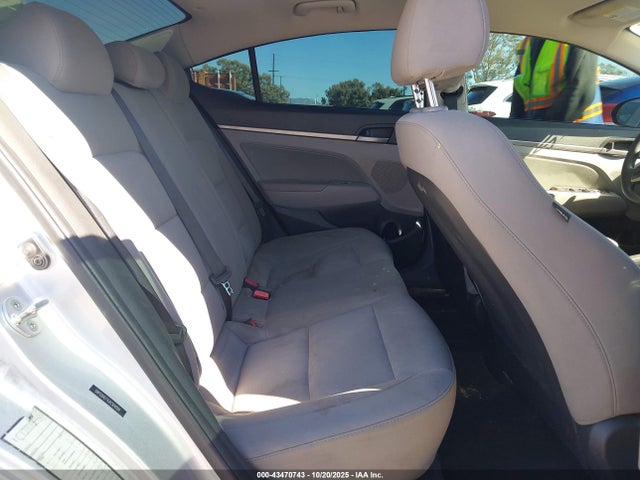 5NPD84LFXJH304894 Hyundai ELANTRA SEL