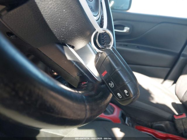 2017 JEEP RENEGADE ZACCJBCB9HPE87451 Photo 10