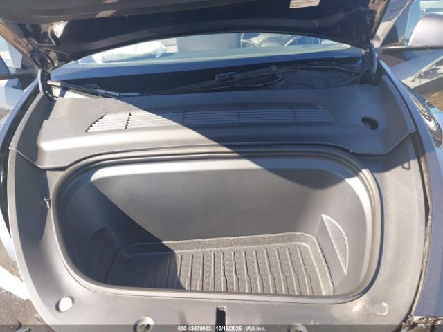 2025 TESLA MODEL Y 7SAYGDED9SF215904 Photo 9