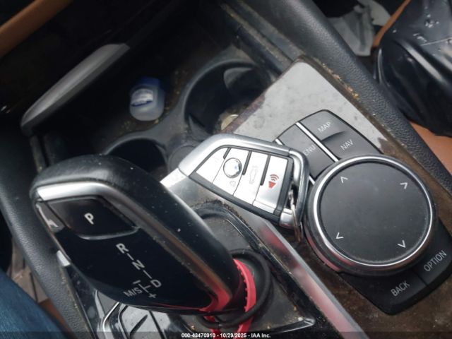2019 BMW 540I WBAJE7C51KWW18804 Photo 10